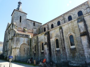 Poitiers Basilique St-Hilaire et Allée Clovis P1020593